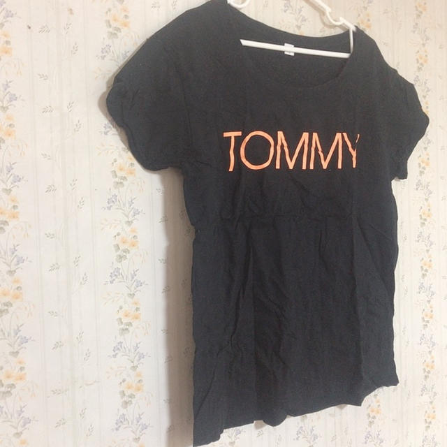 TOMMY HILFIGER(トミーヒルフィガー)のTommy♡"ロゴＴシャツ レディースのトップス(Tシャツ(半袖/袖なし))の商品写真