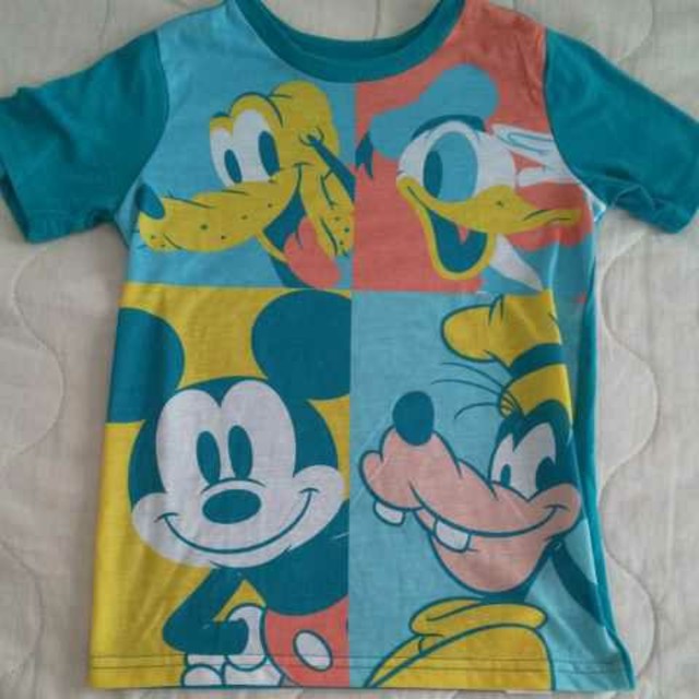 Disney(ディズニー)のディズニー 半袖Tシャツ ミッキー ドナルド グーフィー プルート 120 キッズ/ベビー/マタニティのキッズ服男の子用(90cm~)(Tシャツ/カットソー)の商品写真