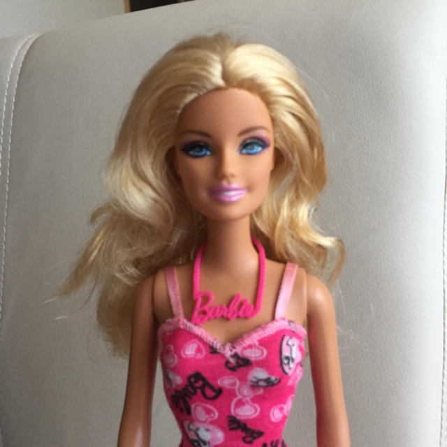 Barbie(バービー)の送料込み☆バービー人形☆Barbie キッズ/ベビー/マタニティのおもちゃ(ぬいぐるみ/人形)の商品写真