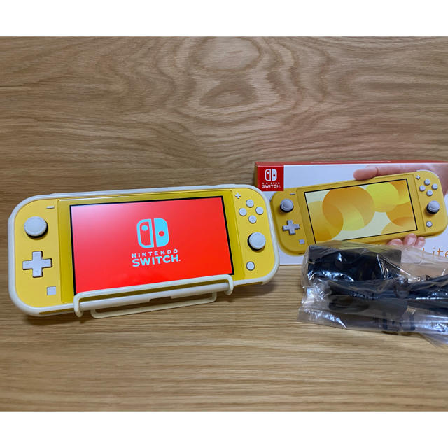 Nintendo ライト 本体 ケースの通販 by もち's shop｜ニンテンドースイッチならラクマ Switch - Nintendo Nintendo Switch 品質保証