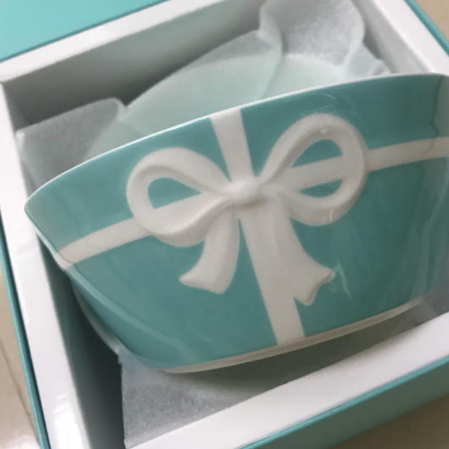 Tiffany & Co.(ティファニー)の未開封保管品＊ティファニーブルーボックスボウル＊ペア　未使用のお渡し袋付 インテリア/住まい/日用品のキッチン/食器(食器)の商品写真