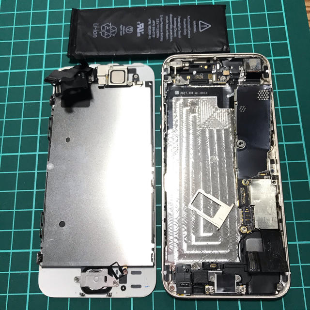 Apple(アップル)のiPhone5s (ジャンク) スマホ/家電/カメラのスマートフォン/携帯電話(スマートフォン本体)の商品写真