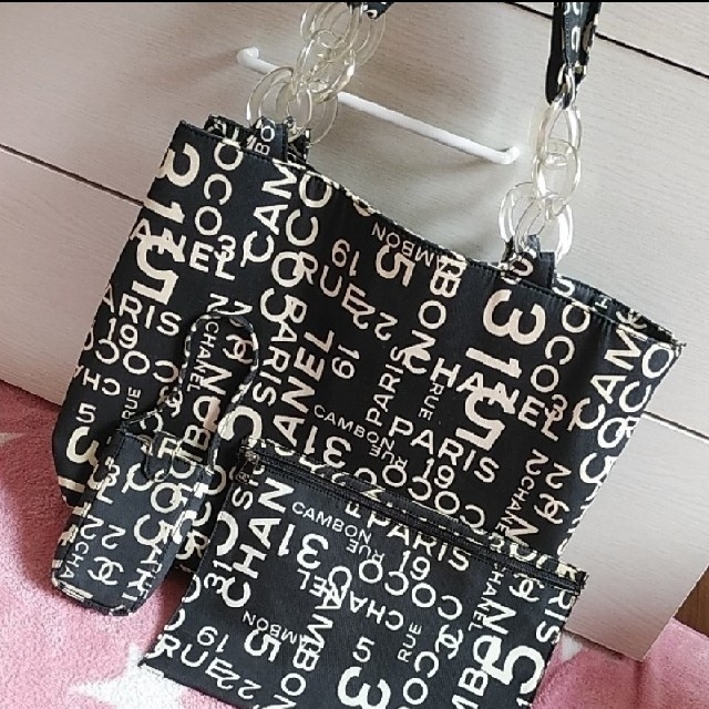 CHANEL(シャネル)のシャネルバイシー キャンバス トート  レディースのバッグ(トートバッグ)の商品写真