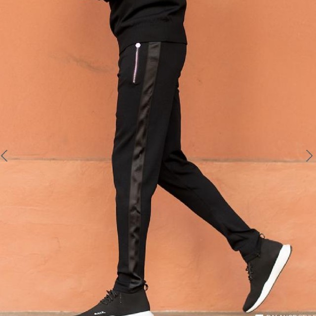 大特価  BALR.   パンツ ズボン TAPE SLIM PANT KNIT メンズのパンツ(その他)の商品写真