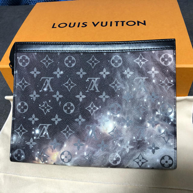 ジャンル ヤフオク! LOUIS VUITTON セカンドバッグ M69 - ルイヴィトン グレインレ