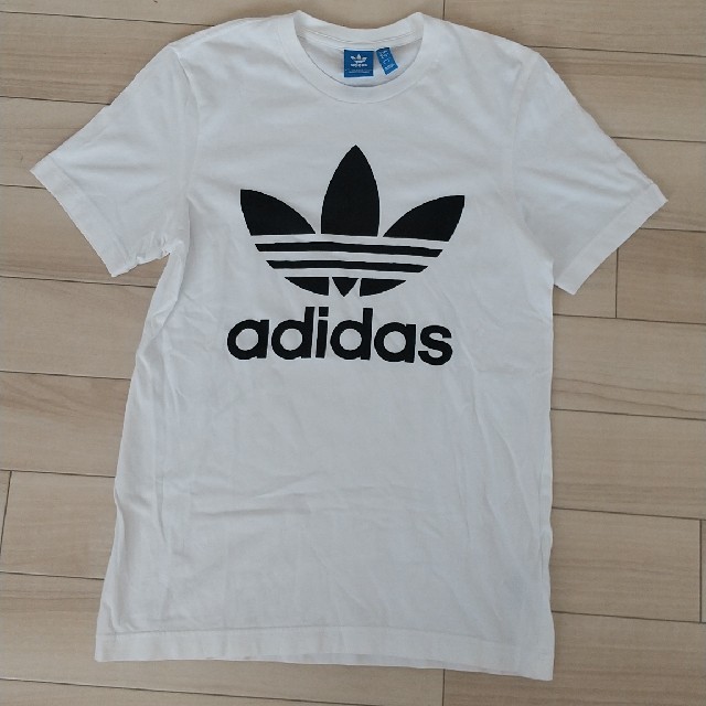 adidas(アディダス)のadidas tシャツ メンズのトップス(Tシャツ/カットソー(半袖/袖なし))の商品写真