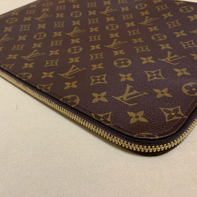 LOUIS VUITTON クラッチバック　M53456 値下げ 1