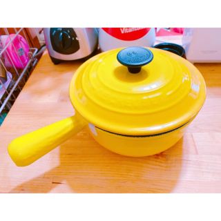 ルクルーゼ(LE CREUSET)の【新品未使用】ルクルーゼ ソースパン 18センチ イエロー(鍋/フライパン)