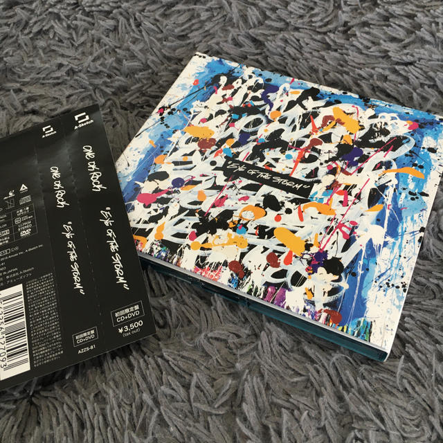 ONE OK ROCK(ワンオクロック)のEye of the Storm（初回限定盤）CD＋DVD エンタメ/ホビーのCD(ポップス/ロック(邦楽))の商品写真