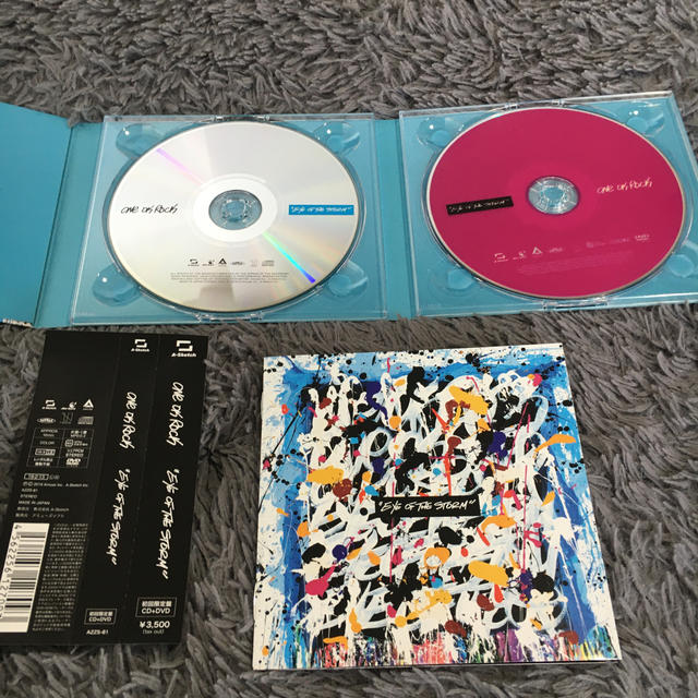 ONE OK ROCK(ワンオクロック)のEye of the Storm（初回限定盤）CD＋DVD エンタメ/ホビーのCD(ポップス/ロック(邦楽))の商品写真