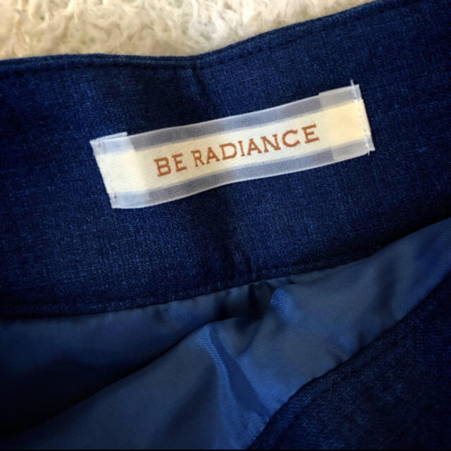 BE RADIANCE(ビーラディエンス)のタイトスカート　台形スカート レディースのスカート(ミニスカート)の商品写真