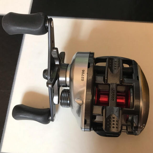 SHIMANO(シマノ)のシマノ　スコーピオンDC7　02706　ベイトリール スポーツ/アウトドアのフィッシング(リール)の商品写真