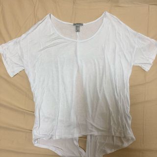 フォーエバートゥエンティーワン(FOREVER 21)のFOREVER21 Tシャツ カットソー(Tシャツ(半袖/袖なし))