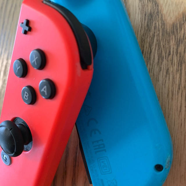 Nintendo Switch(ニンテンドースイッチ)の専用☆Switch コントローラー　ジョイコン エンタメ/ホビーのゲームソフト/ゲーム機本体(家庭用ゲーム機本体)の商品写真