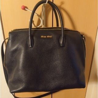 ミュウミュウ(miumiu)のmiumiu ハンドバッグ(ハンドバッグ)