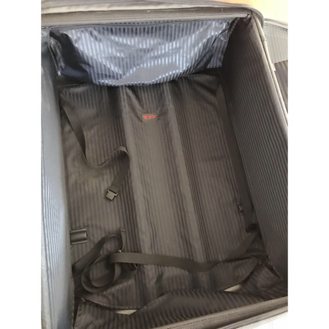 TUMI(トゥミ)のTUMI  スーツケース 57×77×31 大型 メンズのバッグ(トラベルバッグ/スーツケース)の商品写真