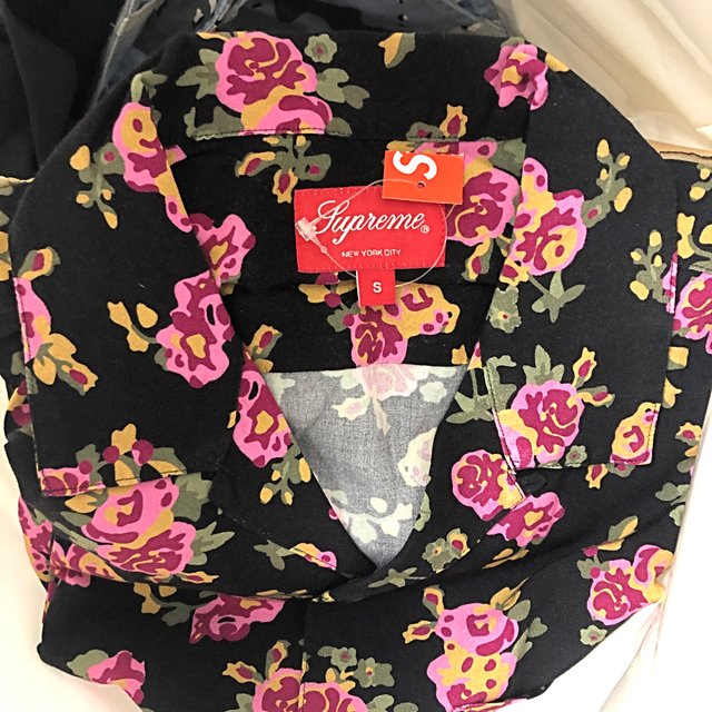 お得得価 Supreme - Supreme Floral Rayon S/S Shirt Sサイズの通販 by virussnow's shop｜シュプリームならラクマ お得限定品