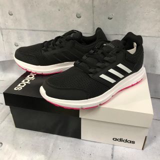 アディダス(adidas)の新品　箱付き未使用品　アディダス　adidas 23.5cm ランニングシューズ(シューズ)