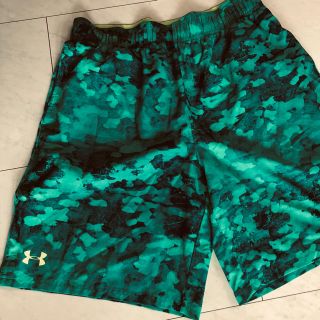 アンダーアーマー(UNDER ARMOUR)のUNDER ARMOUR ハーフパンツ XＬ(ショートパンツ)