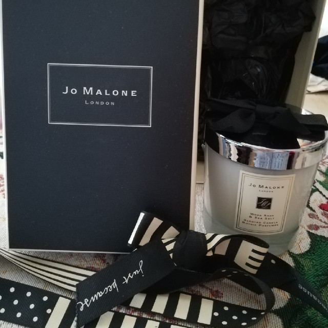 Jo Malone(ジョーマローン)のJo Malone キャンドル　新品未使用　箱リボン付 コスメ/美容のリラクゼーション(キャンドル)の商品写真