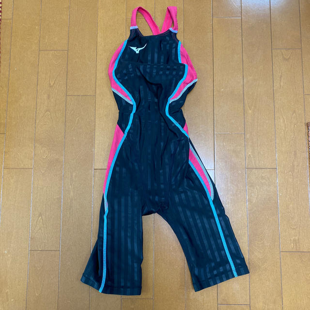 MIZUNO(ミズノ)のミズノ　水着　ハーフスーツ　Sサイズ レディースの水着/浴衣(水着)の商品写真