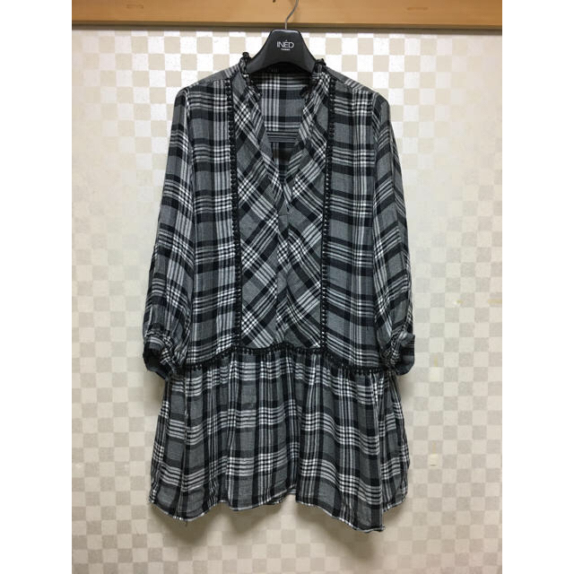 ZARA(ザラ)の★お値下げしました★ZARA膝丈ワンピース レディースのワンピース(その他)の商品写真