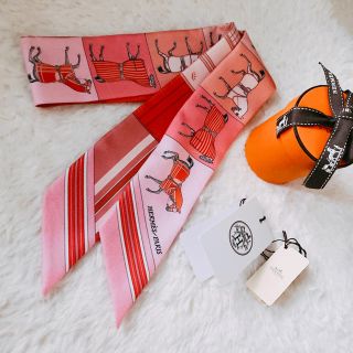 エルメス(Hermes)の♡HERMES♡ エルメス ツイリー お馬さん柄 ピンク系(バンダナ/スカーフ)