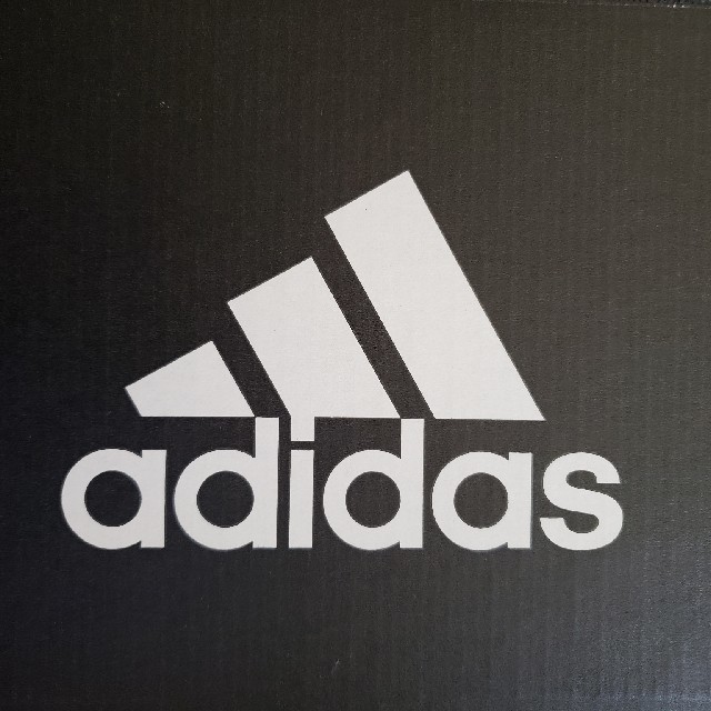 adidas(アディダス)のadidas　靴　21cm 未使用品　 キッズ/ベビー/マタニティのキッズ靴/シューズ(15cm~)(スニーカー)の商品写真