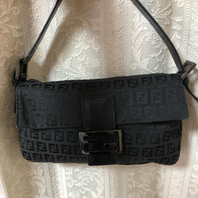 FENDI バッグハンドバッグ