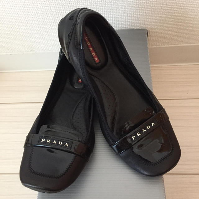 PRADA(プラダ)の【PRADA プラダ フラットシューズ】35.5 レディースの靴/シューズ(バレエシューズ)の商品写真