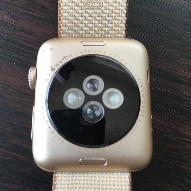 Apple(アップル)のApple Watch‎ シリーズ2 42mm ゴールド メンズの時計(腕時計(デジタル))の商品写真