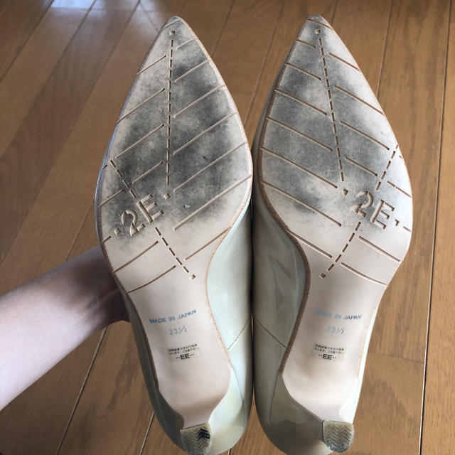 MELMO(メルモ)のエナメルパンプス レディースの靴/シューズ(ハイヒール/パンプス)の商品写真
