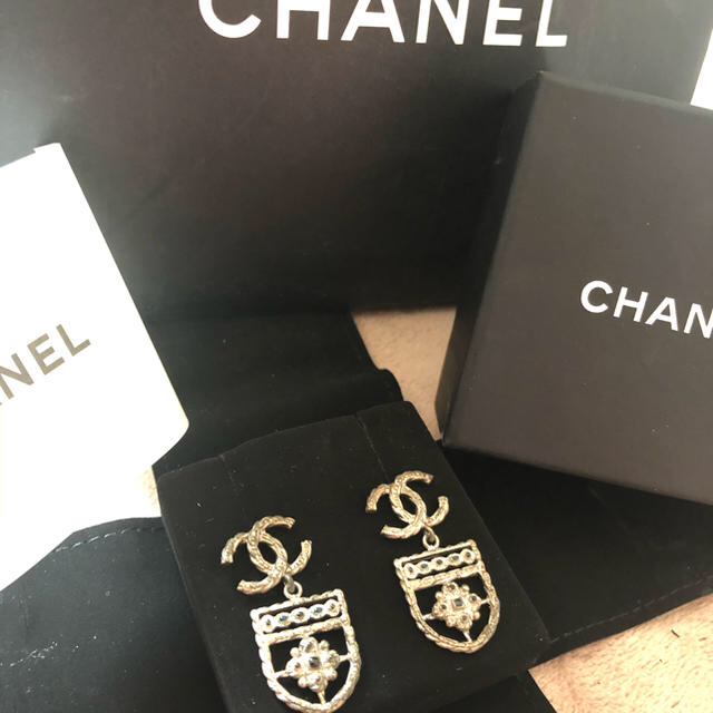 CHANEL(シャネル)のシャネル　ピアス ハンドメイドのアクセサリー(ピアス)の商品写真