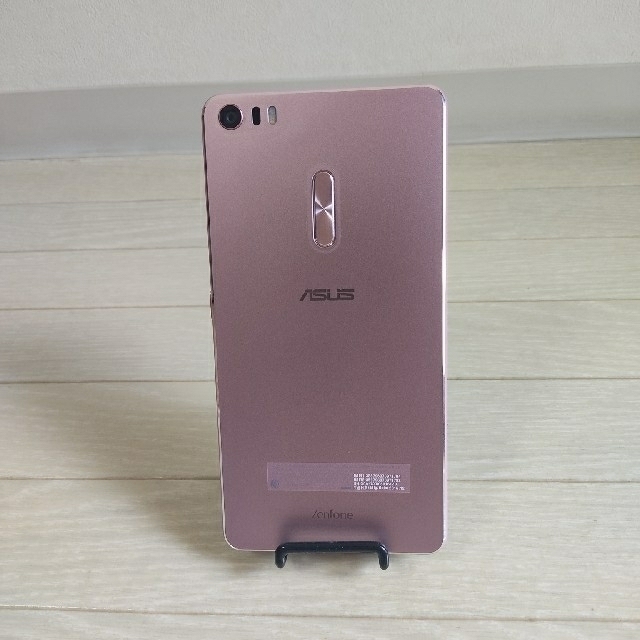 ちゃお様専用　　Zenfone 3 Ultra ZU680KL スマホ/家電/カメラのスマートフォン/携帯電話(スマートフォン本体)の商品写真