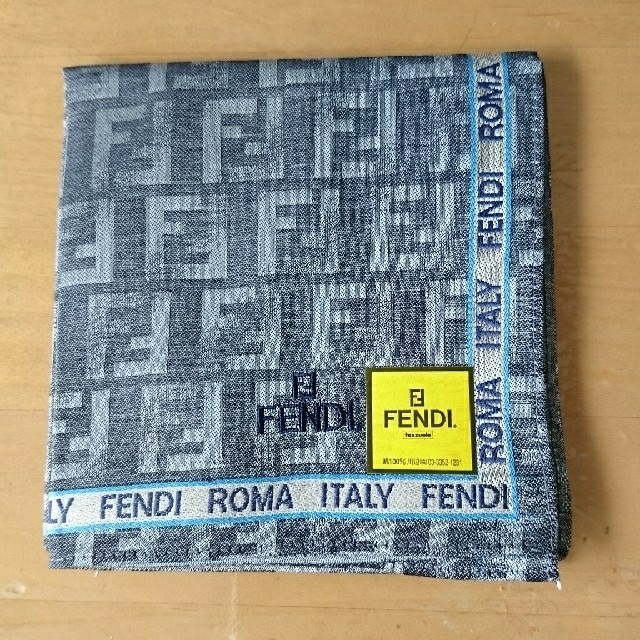 FENDI(フェンディ)のフェンディFENDI ハンカチ メンズのファッション小物(ハンカチ/ポケットチーフ)の商品写真