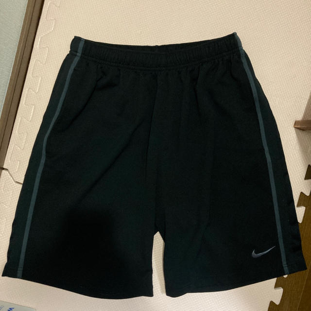 NIKE(ナイキ)のNIKE ハーフパンツ M 黒 メンズのパンツ(その他)の商品写真