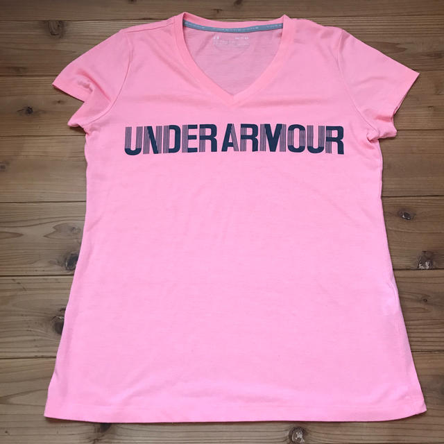 UNDER ARMOUR(アンダーアーマー)のunderarmour Tシャツ スポーツ/アウトドアのトレーニング/エクササイズ(トレーニング用品)の商品写真