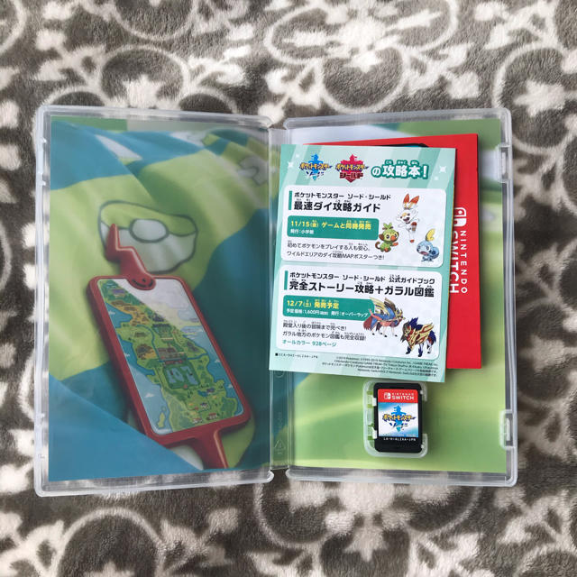 Nintendo Switch(ニンテンドースイッチ)のポケモン　ソード エンタメ/ホビーのゲームソフト/ゲーム機本体(家庭用ゲームソフト)の商品写真