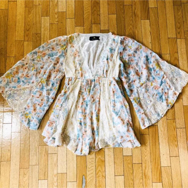 ROJITA(ロジータ)のROJITA 花柄　シフォン  トップス　フレア レディースのトップス(チュニック)の商品写真