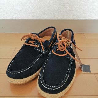 メンズメルローズ(MEN'S MELROSE)のMENSMELROSE　メルローズ　スエードデッキシューズ　紺　未使用品(デッキシューズ)