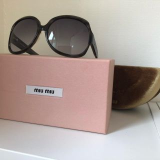 ミュウミュウ(miumiu)のmiumiu サングラス　グレーマーブル　ジャパンモデル(サングラス/メガネ)