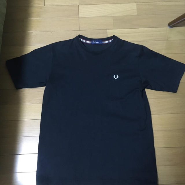 FRED PERRY(フレッドペリー)のフレッドペリー　Tシャツ　Mサイズ　Black メンズのトップス(Tシャツ/カットソー(半袖/袖なし))の商品写真