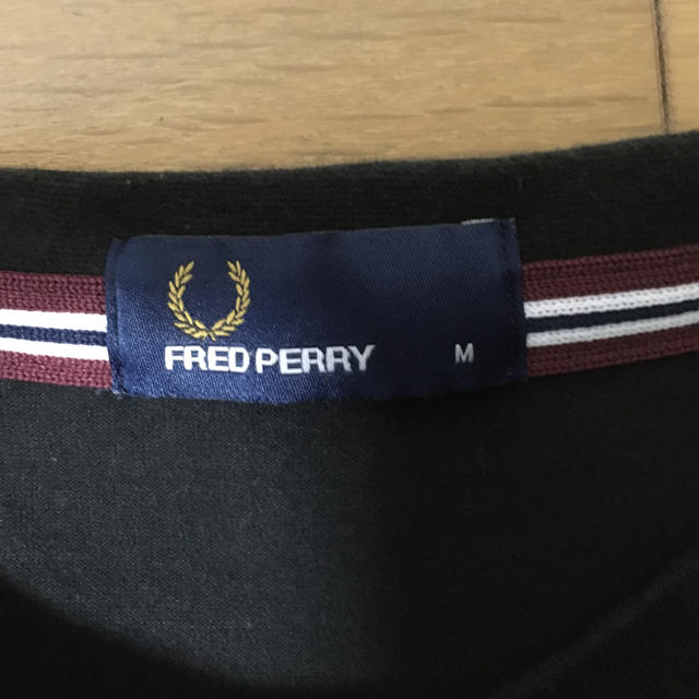 FRED PERRY(フレッドペリー)のフレッドペリー　Tシャツ　Mサイズ　Black メンズのトップス(Tシャツ/カットソー(半袖/袖なし))の商品写真