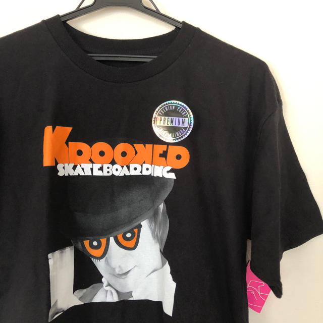 KROOKED(クルキッド)のkrooked メンズTシャツ メンズのトップス(Tシャツ/カットソー(半袖/袖なし))の商品写真