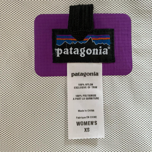patagonia(パタゴニア)の【s様専用】Patagonia トレントシェルジャケット　W’s  XSサイズ レディースのジャケット/アウター(ナイロンジャケット)の商品写真
