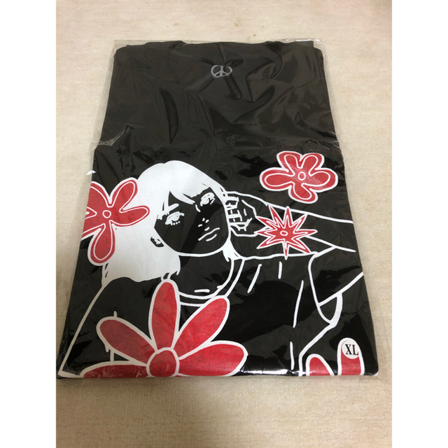 ON AIR kyne Flowers Tee XL