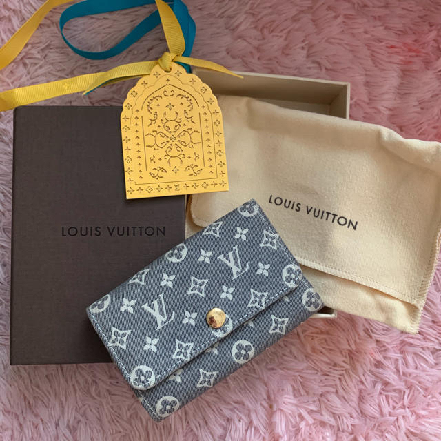 LOUIS VUITTON(ルイヴィトン)のルイ・ヴィトンキーケース レディースのファッション小物(キーケース)の商品写真