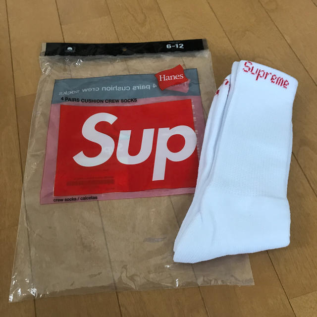 Supreme(シュプリーム)のSupreme Hanes Crew Socks シュプリーム  靴下 メンズのレッグウェア(ソックス)の商品写真