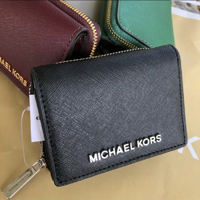 Michael Kors(マイケルコース)の【マイケル・コース】ジェットセットトラベル 三つ折り財布(ブラック) レディースのファッション小物(財布)の商品写真