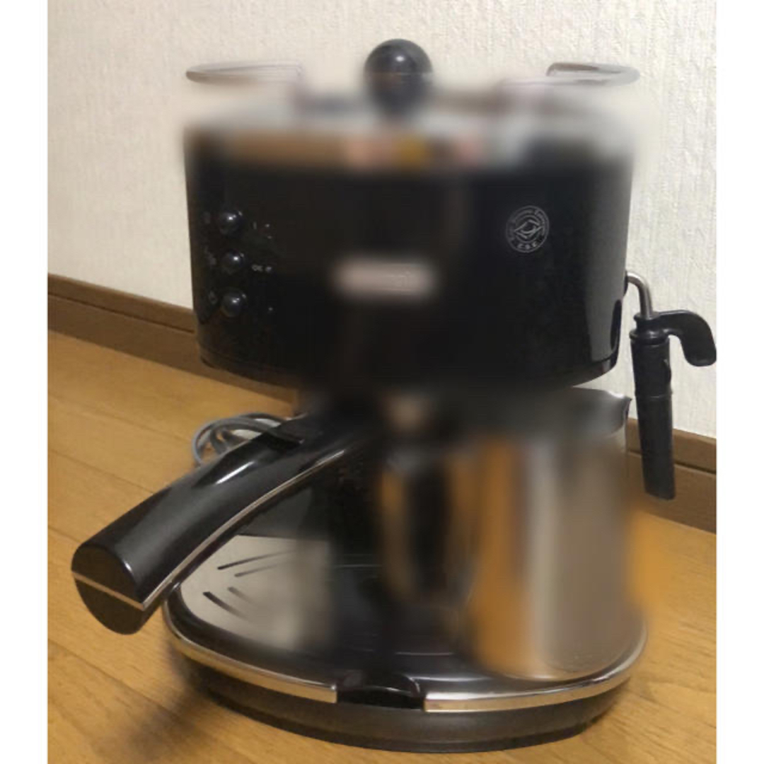 DeLonghi(デロンギ)のデロンギ エスプレッソマシン スマホ/家電/カメラの調理家電(エスプレッソマシン)の商品写真